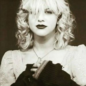 Meet your Posher, Casey